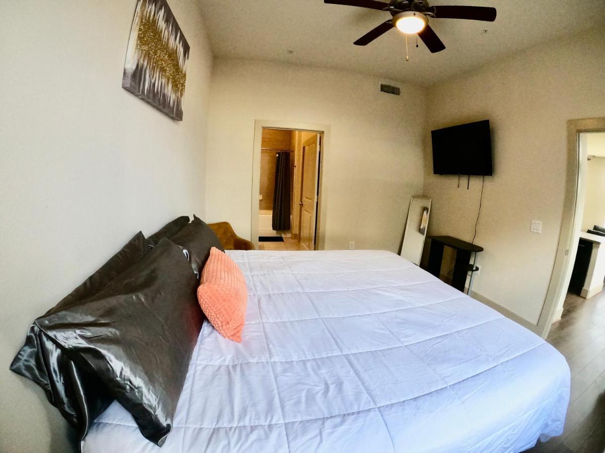 5 Mins To Med Center, Comfy King Beds, Wifi,Gym,Pool Apartman Houston Kültér fotó